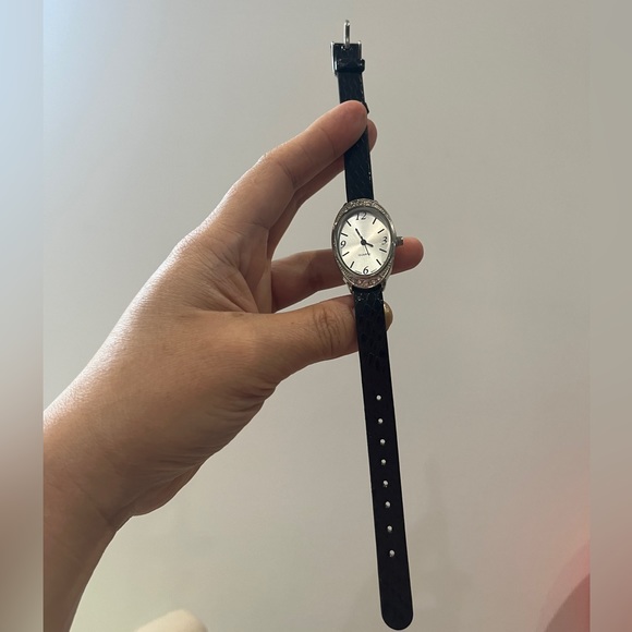 AVON Classic Silver Rhinestone Oval Face Watch Black Faux Leather Japan Elegant - Picture 3 of 10